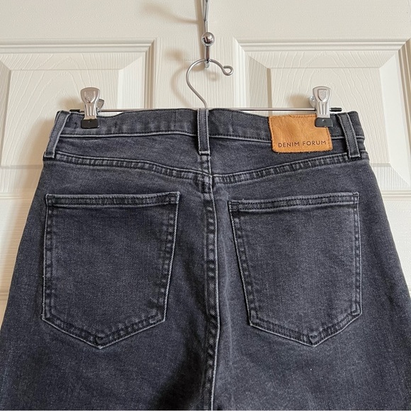 Aritzia Denim Forum Yoko High Rise Straight High-Waist Denim Mom Jeans - Sz 26 - Picture 7 of 15